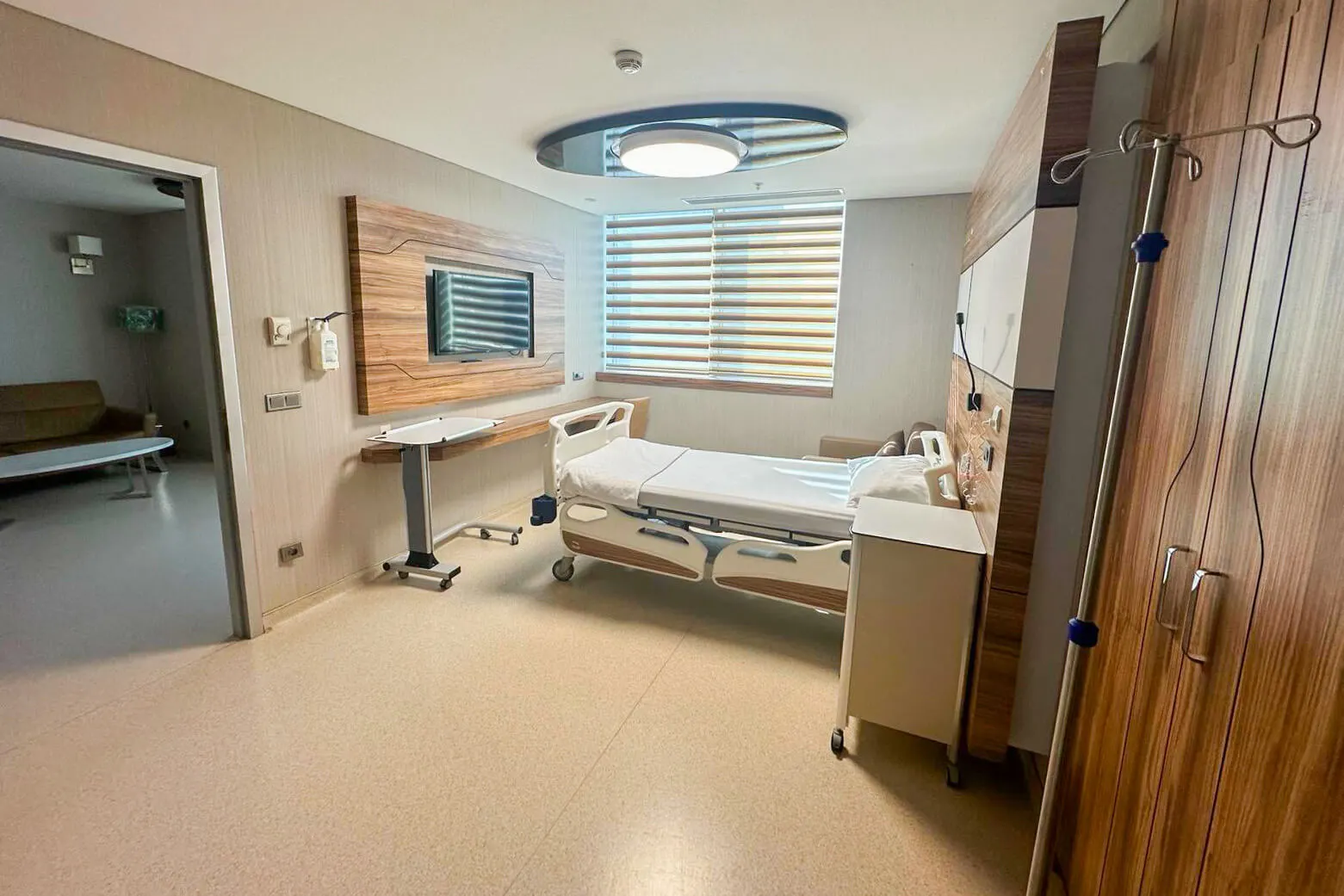 hospital-patient-room